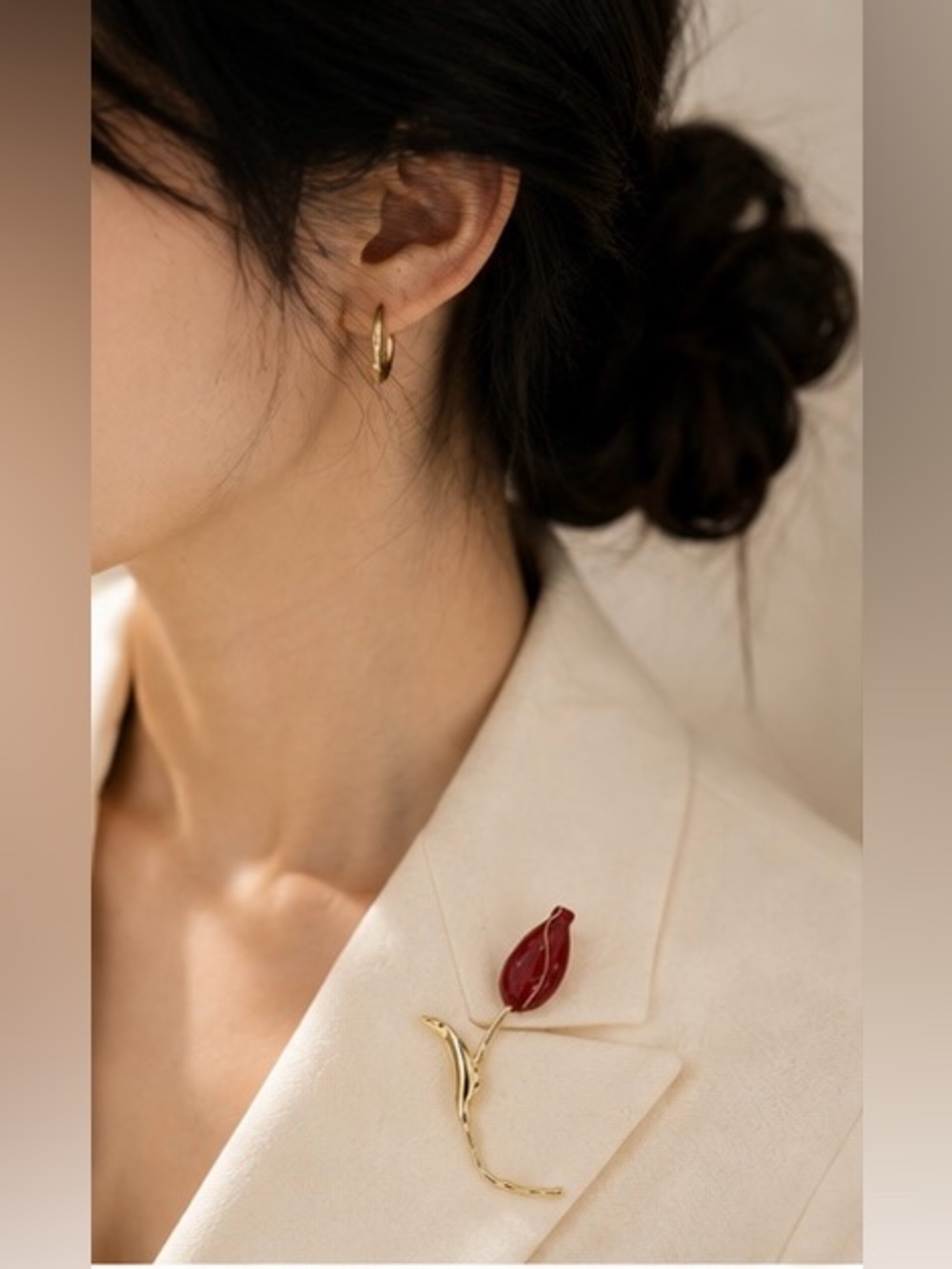 Red Rose Bud Gold Tone Brooch Pin Elegant Floral Statement Jewelry